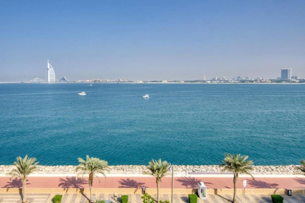 Marvelous Private Beach Apartment In Palm Dubai Within Anantara 5 Star Resort Luaran gambar